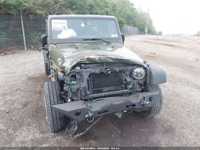 1C4BJWDG0FL585492 Jeep 2015