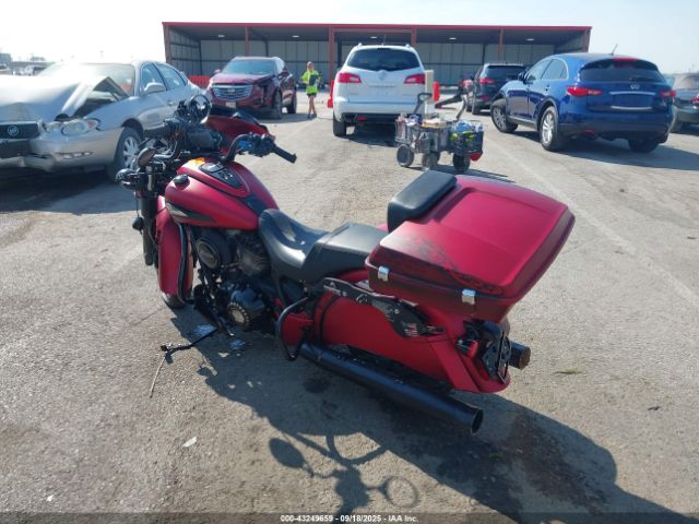 2023 INDIAN MOTORCYCLE CO. CHIEFTAIN 56KTCDBB2P3417469 Photo 2