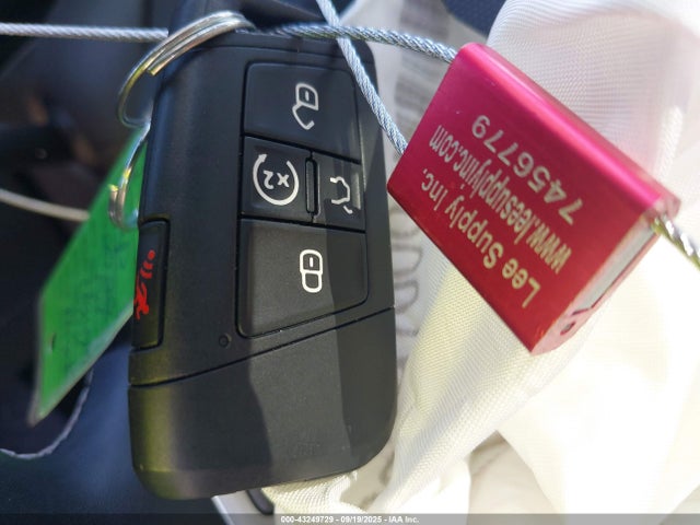 3VV2B7AX4NM031748 Volkswagen Tiguan