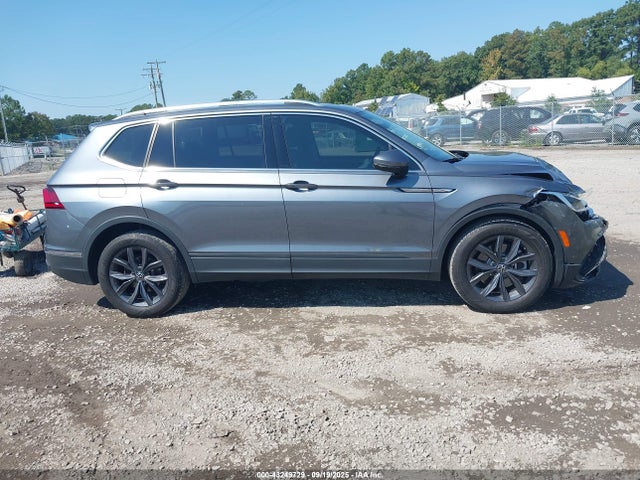 3VV2B7AX4NM031748 Volkswagen Tiguan