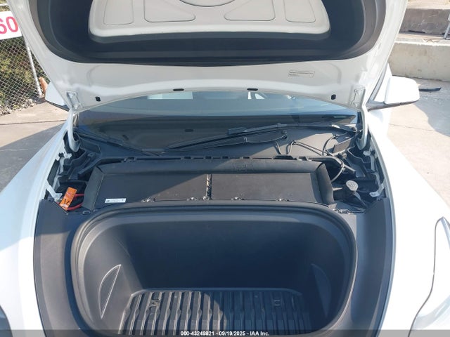 2023 TESLA MODEL Y 7SAYGDEF1PF864976 Photo 9