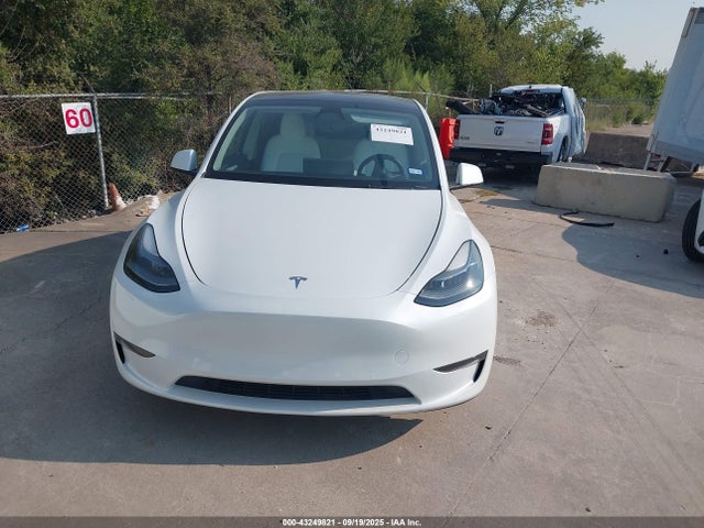 7SAYGDEF1PF864976 Tesla Model Y