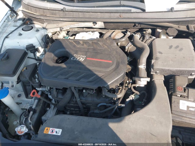5NPE34ABXHH478834 Hyundai 2017