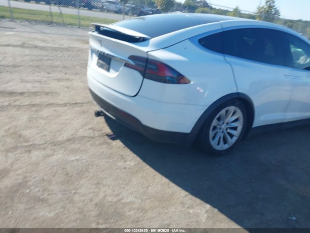 2016 TESLA MODEL X 5YJXCAE28GF013418 Photo 3