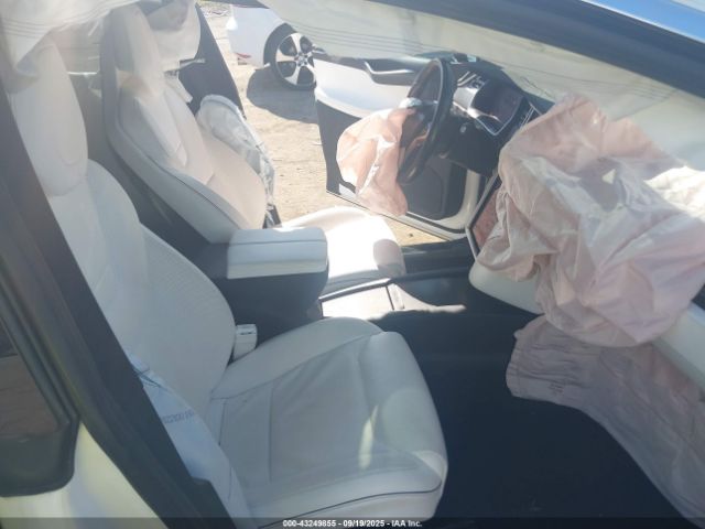 2016 TESLA MODEL X 5YJXCAE28GF013418 Photo 4