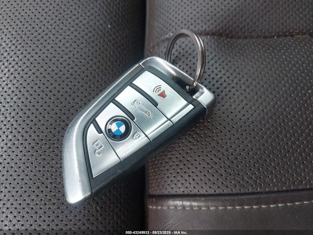 BMW X5 2015 5UXKS4C53F0J99604 Image 11