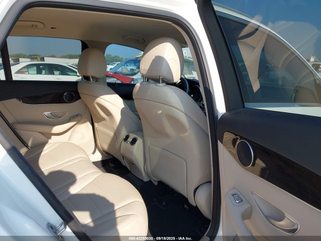 2021 Mercedes-benz Glc 300 Suv მანქანა იყიდება აუქციონზე, vin: W1N0G8DB7MV313912, აუქციონის ნომერი: 43250030