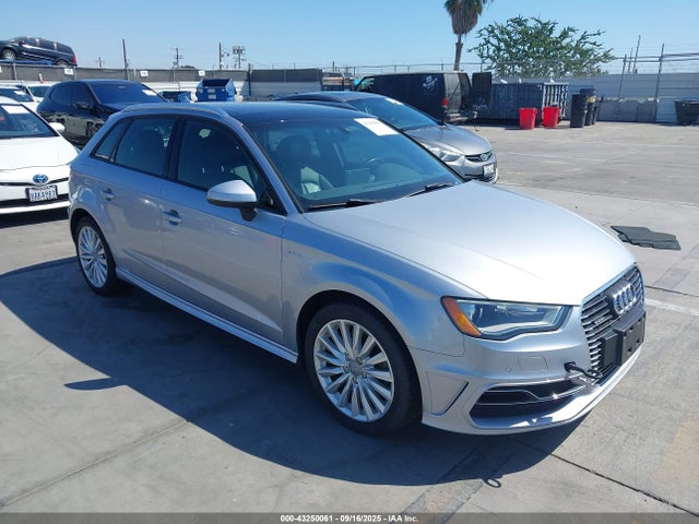2016 AUDI A3 E-TRON WAUUPBFF6GA058717 Photo 0