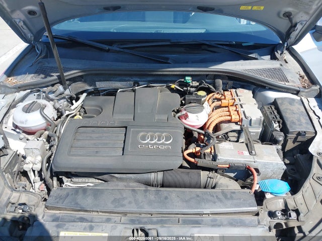 2016 AUDI A3 E-TRON WAUUPBFF6GA058717 Photo 9
