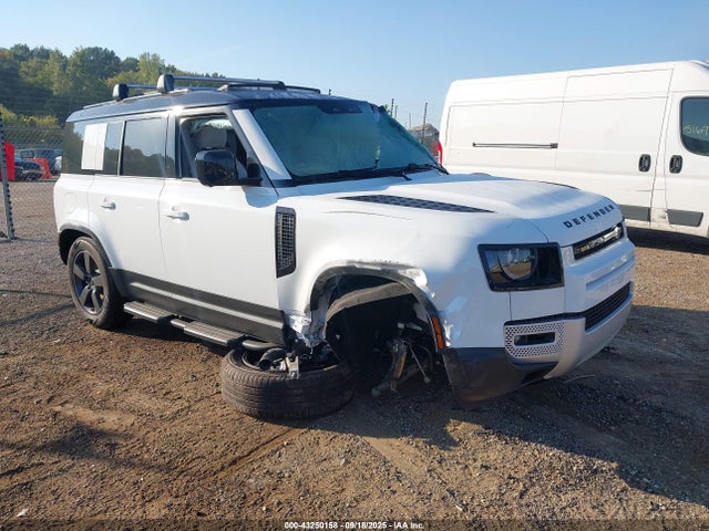 SALEJEEX7S2452467 Land Rover Defender 110 P300