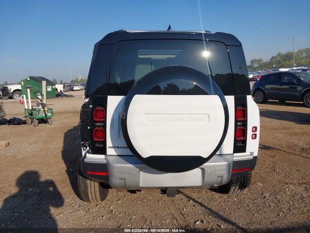SALEJEEX7S2452467 Land Rover Defender 110 P300