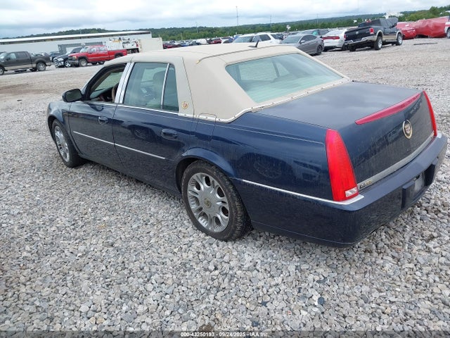 2007 CADILLAC DTS 1G6KD57YX7U222203 Photo 2