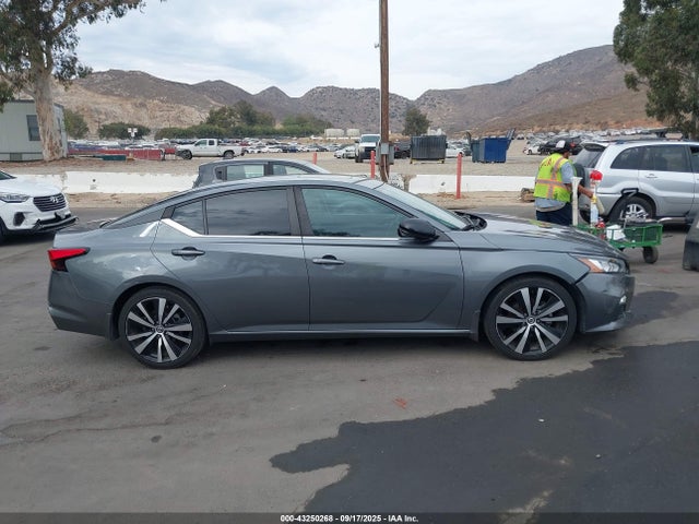 1N4BL4CVXKC176558 Nissan 2019