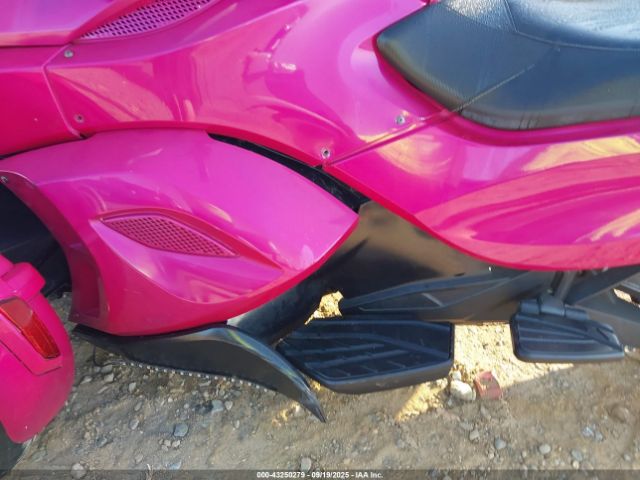 2013 CAN-AM SPYDER ROADSTER 2BXNCBC11DV002694 Photo 8