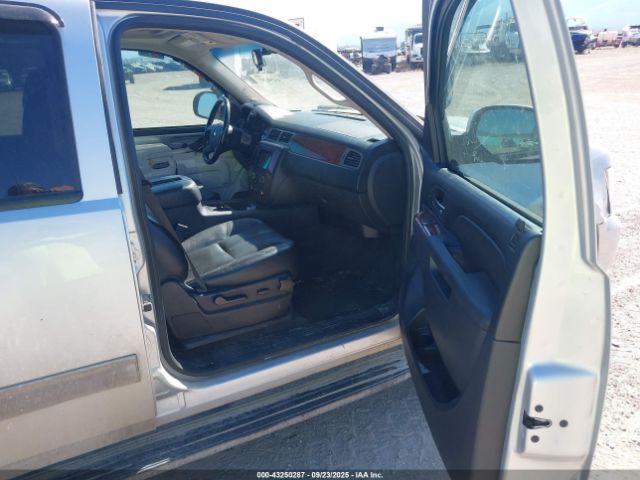 2013 CHEVROLET TAHOE 1GNSKBE09DR316755 Photo 4