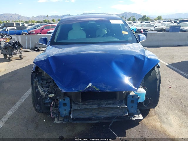 5YJXCBE27HF043615 Tesla MODEL X