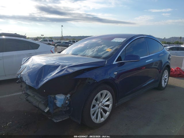 2017 TESLA MODEL X 5YJXCBE27HF043615 Photo 1
