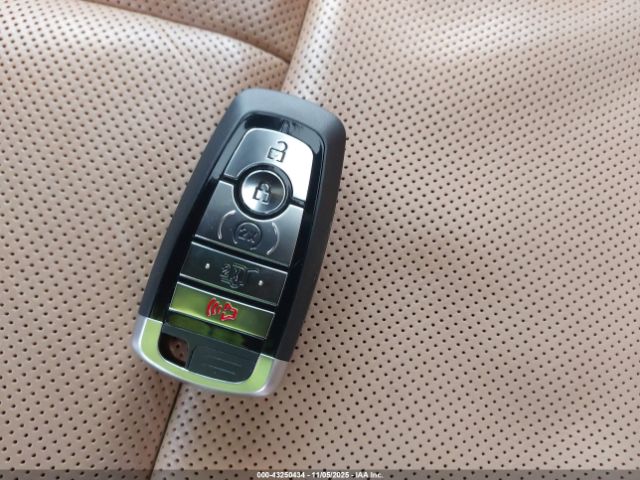 2022 LINCOLN CORSAIR 5LMCJ2C90NUL16412 Photo 10