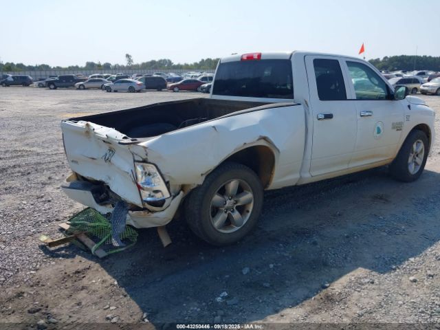 2019 RAM 1500 CLASSIC 1C6RR7FG9KS623965 Photo 3