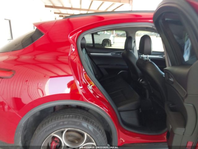 2018 ALFA ROMEO STELVIO ZASFAKPN1J7B58593 Photo 7