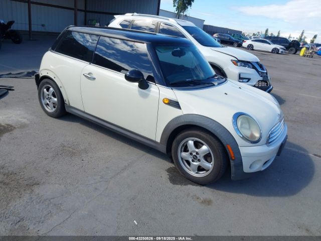 2008 MINI COOPER WMWMF335X8TT66516