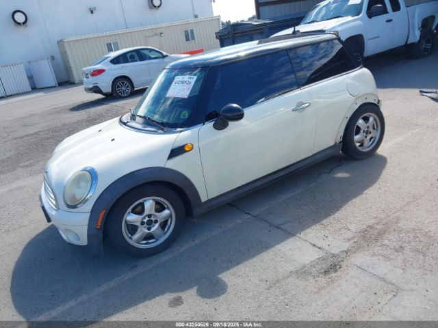2008 MINI COOPER WMWMF335X8TT66516 Photo 1
