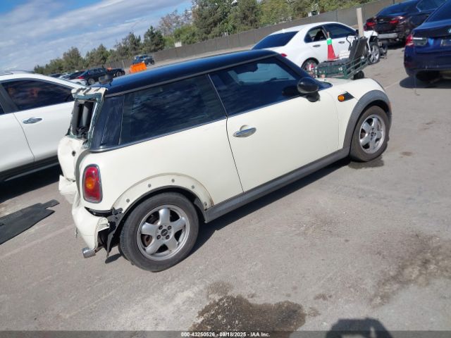 2008 MINI COOPER WMWMF335X8TT66516 Photo 3