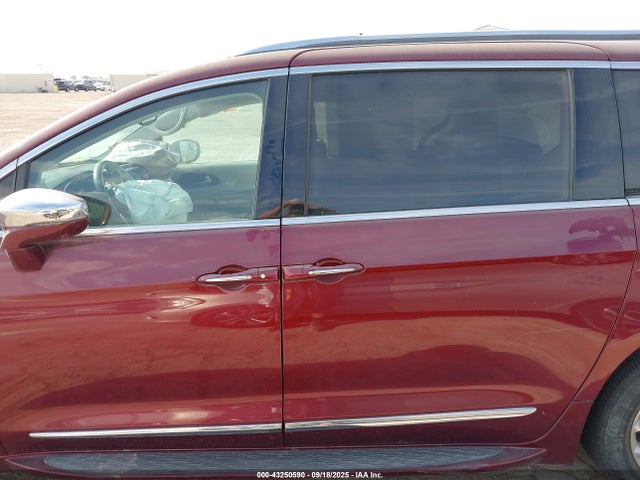 Chrysler Pacifica Limited 2017 2C4RC1GG9HR745645 Image 15