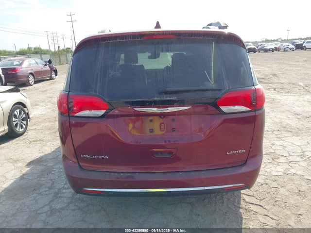 Chrysler Pacifica Limited 2017 2C4RC1GG9HR745645 Image 17