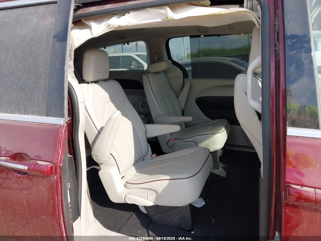 Chrysler Pacifica Limited 2017 2C4RC1GG9HR745645 Image 8