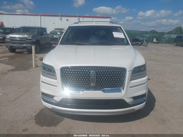 5LMJJ3LT0JEL08050 Lincoln Navigator L Reserve
