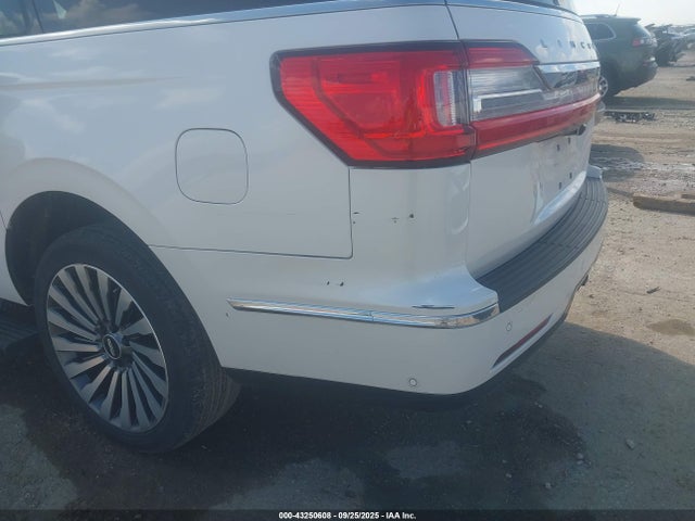 5LMJJ3LT0JEL08050 Lincoln Navigator L Reserve