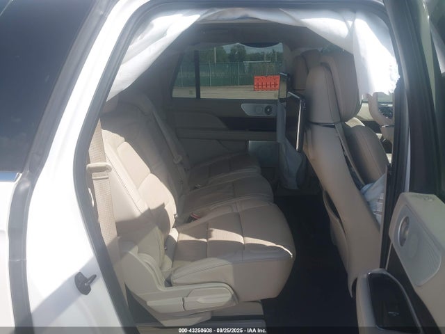 5LMJJ3LT0JEL08050 Lincoln Navigator L Reserve
