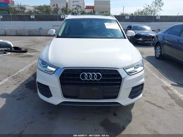 WA1BCCFS2HR015921 Audi Q3