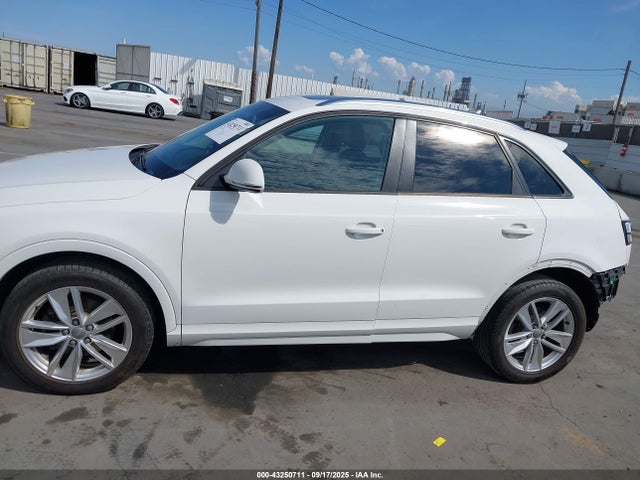 WA1BCCFS2HR015921 Audi Q3