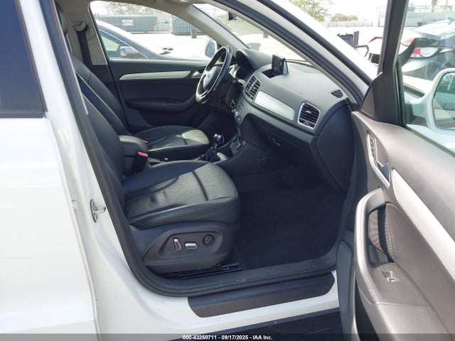 2017 AUDI Q3 WA1BCCFS2HR015921 Photo 4