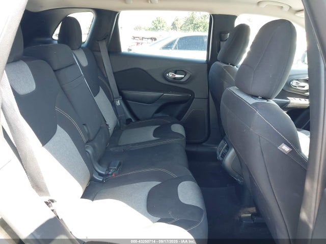 1C4PJLAB4GW222321 Jeep 2016