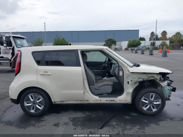 KIA motor (3-phase ac) 2017 KNDJP3AE4H7021092 Image 14