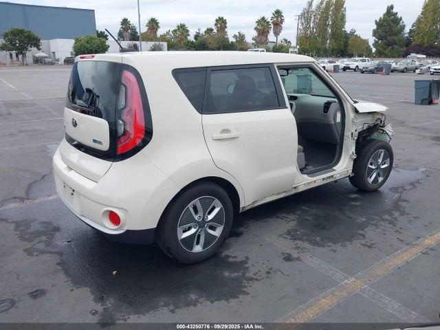 KIA motor (3-phase ac) 2017 KNDJP3AE4H7021092 Image 4