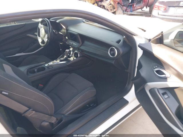 2021 CHEVROLET CAMARO 1G1FB1RS0M0101486 Photo 4