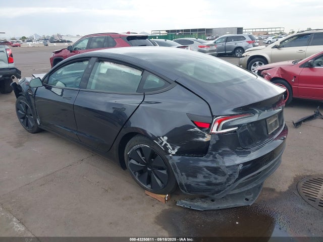 2025 TESLA MODEL 3 5YJ3E1EA1SF916213 Photo 2