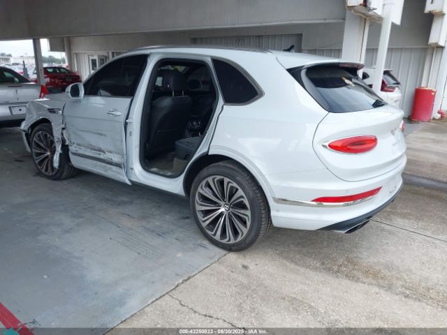 2022 BENTLEY BENTAYGA SJAAM2ZV5NC017127 Photo 2