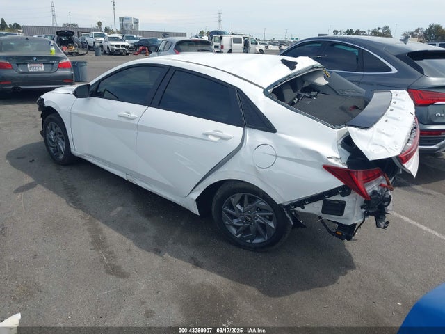 KMHLM4DJXSU167453 Hyundai Elantra Hybrid Blue