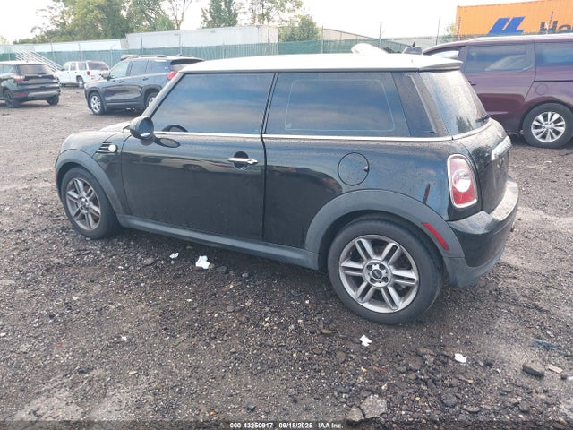 2013 MINI HARDTOP WMWSU3C50DT374065 Photo 2