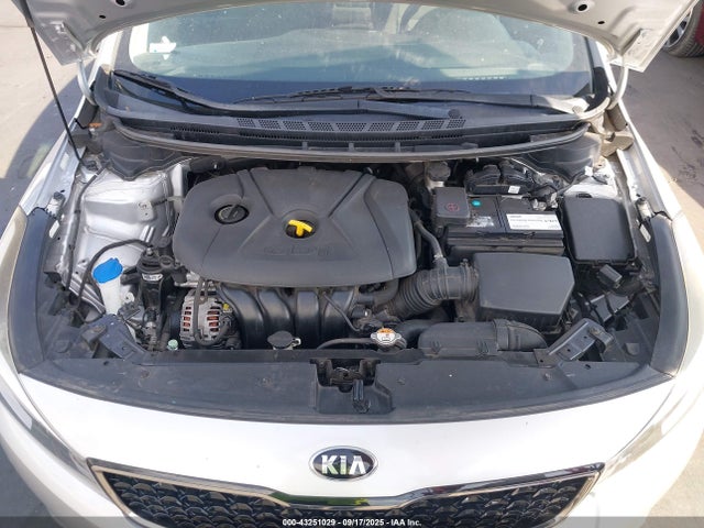 2017 KIA FORTE KNAFK5A81H5680735 Photo 9