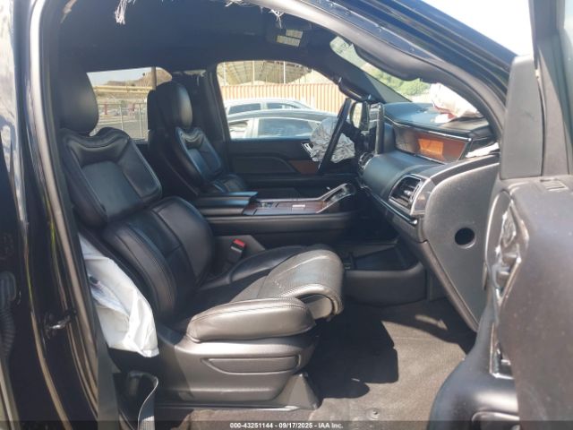 2018 LINCOLN NAVIGATOR 5LMJJ2HT6JEL18584 Photo 4