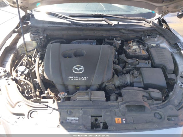 JM1GJ1W67E1143445 Mazda py