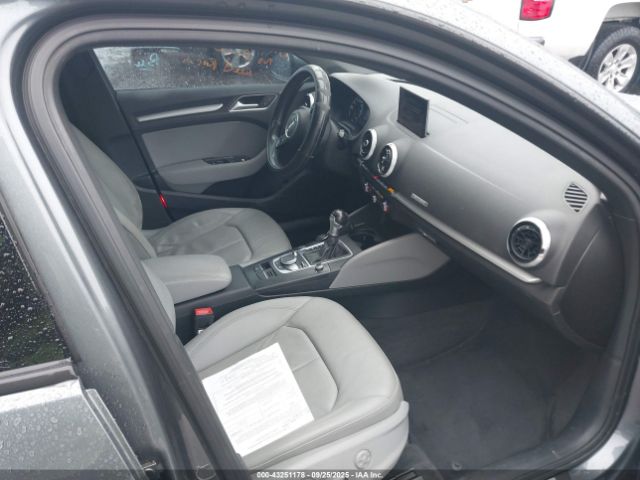 2017 AUDI A3 E-TRON WAUUPBFF0HA054888 Photo 4