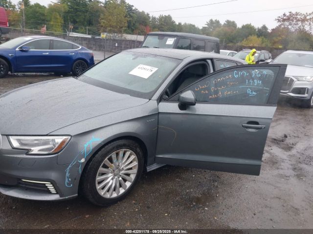 2017 AUDI A3 E-TRON WAUUPBFF0HA054888 Photo 5