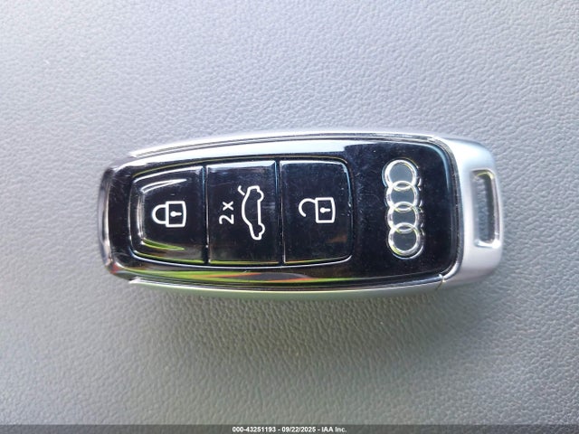 2021 AUDI Q8 WA1EVAF19MD037876 Photo 10
